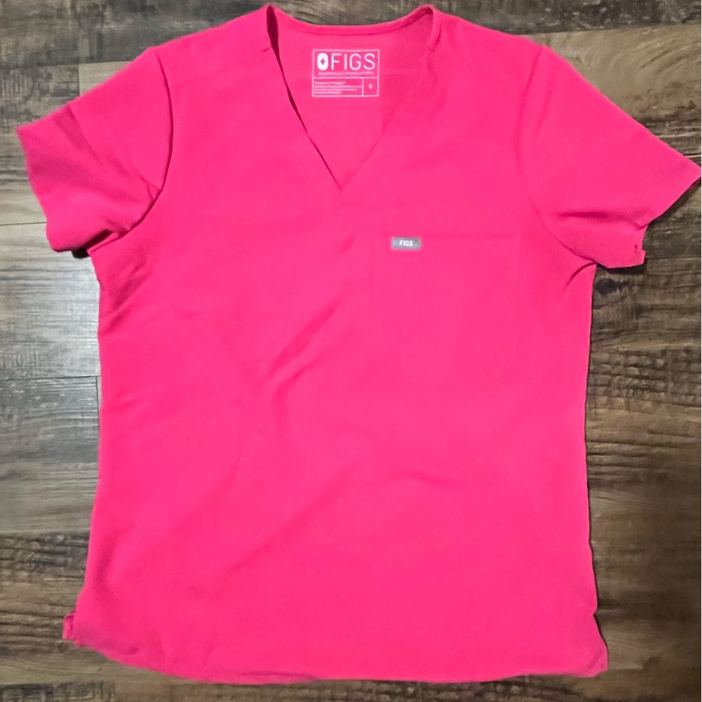 Figs pink scrub top💗